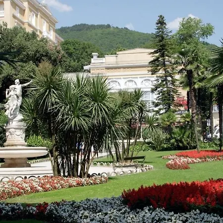 In With Sea View, Balcony, Air Conditioning, Wifi Apartamento Opatija