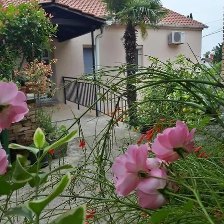 In With Sea View, Balcony, Air Conditioning, Wifi