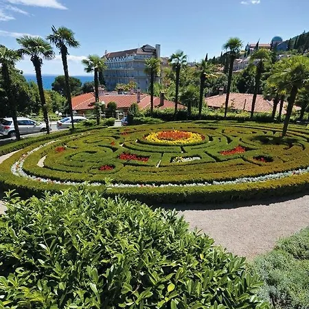 In With Sea View, Balcony, Air Conditioning, Wifi * Opatija