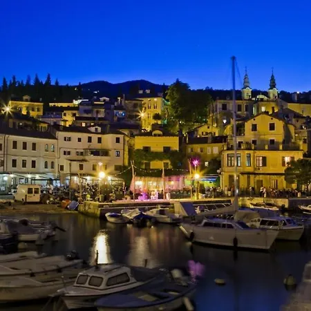 Apartamento In With Sea View, Balcony, Air Conditioning, Wifi Opatija